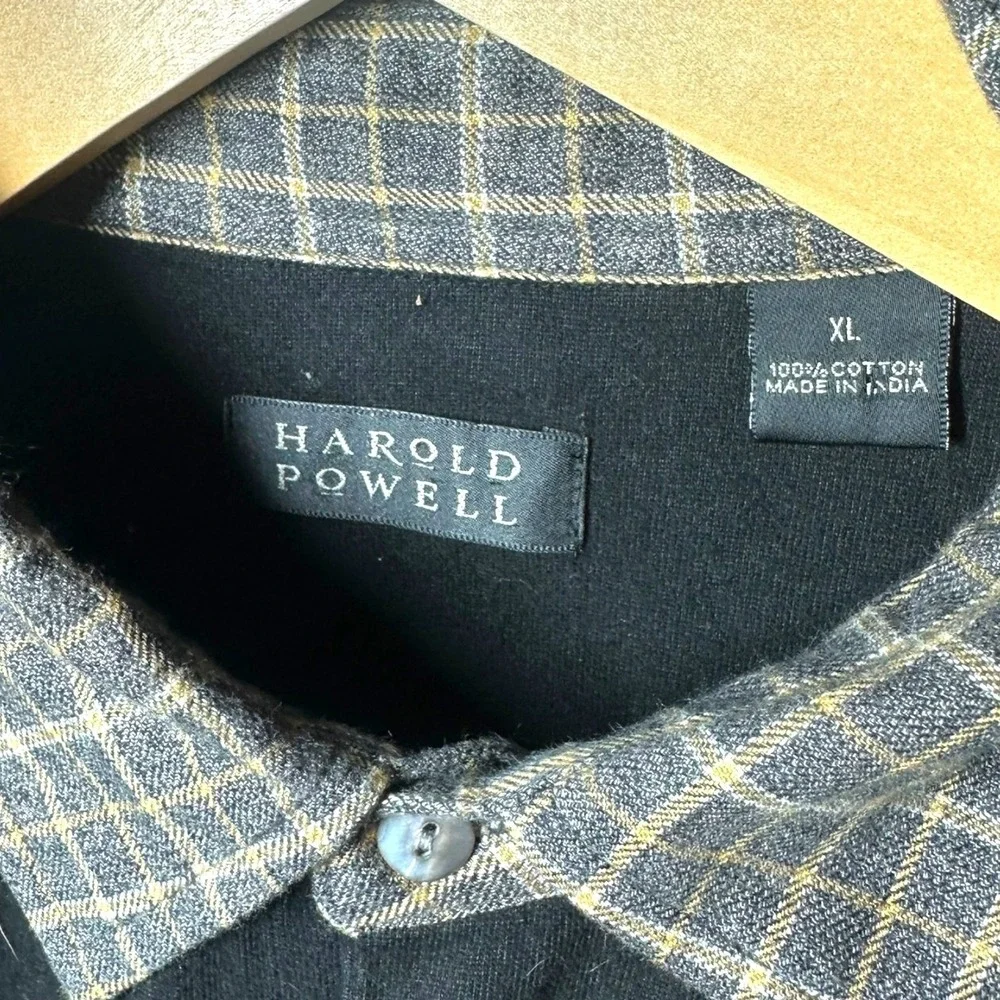 Harold Powell Men's Size XL Black Long Sleeve Polo Shirt Plaid Collar‎